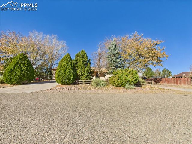 21 S Golfwood Drive, Pueblo West, CO 81007