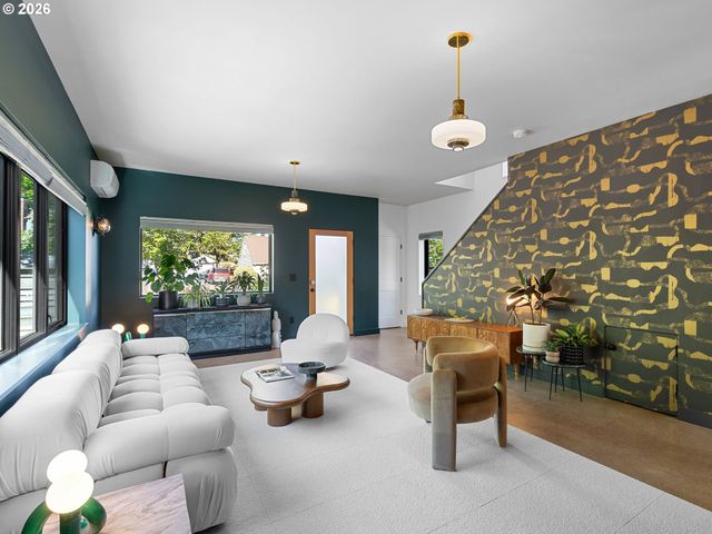 4566 Ne CESAR E CHAVEZ Blvd, Portland, OR 97211