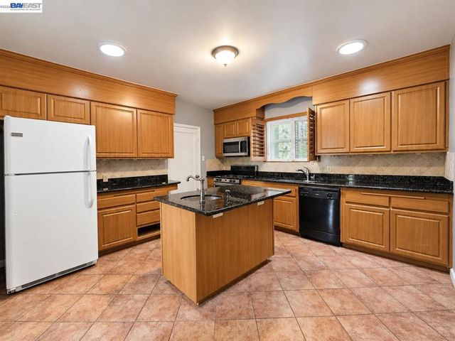 2305 Tennessee St, Vallejo, CA 94591