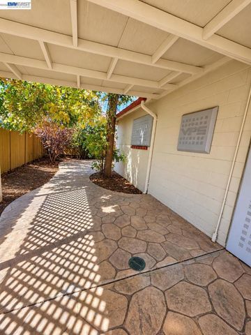 2305 Tennessee St, Vallejo, CA 94591