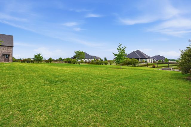 517 Westcreek Lane, Northlake, TX 76226