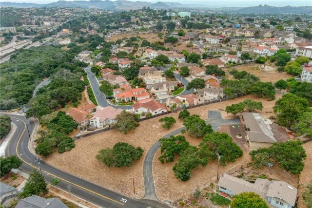 910 N 12th Street, Grover Beach, CA 93433