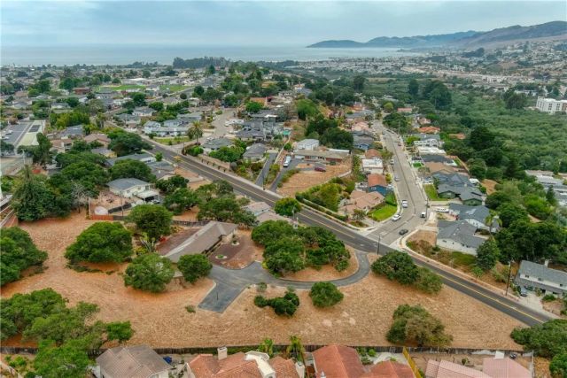 910 N 12th Street, Grover Beach, CA 93433