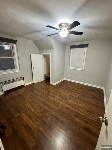 373 Floral Lane, Saddle Brook, NJ 07663