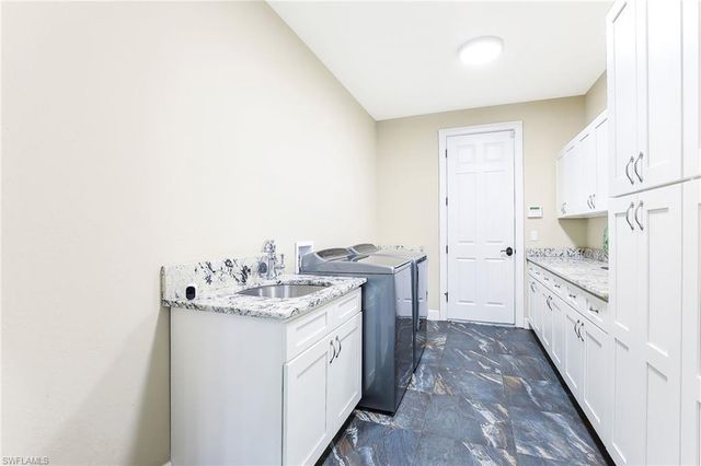 1221 La Faunce WAY, Fort Myers, FL 33919