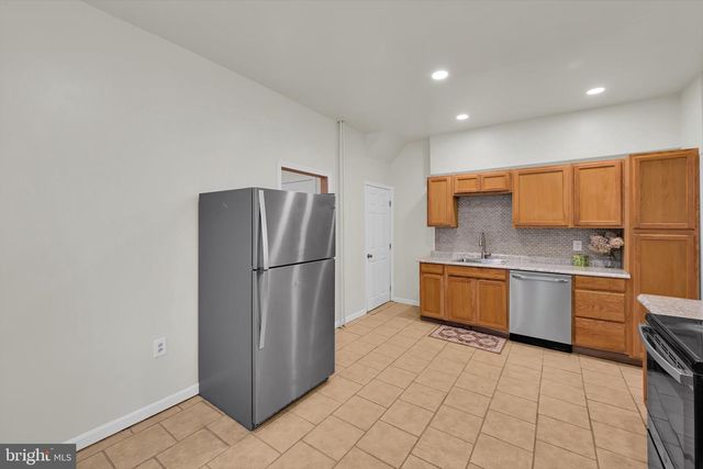 210 N WARREN ST, Orwigsburg, PA 17961