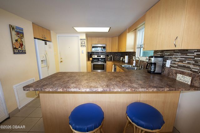 1571 S Atlantic Ave Apt 208, New Smyrna Beach, FL 32169