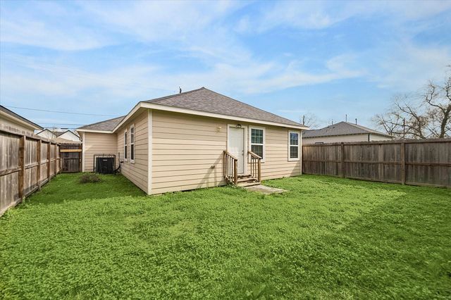3344 Simmons Street, Houston, TX 77004