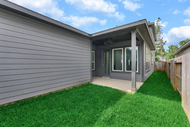 222 Thistle Drive, Montgomery, TX 77316