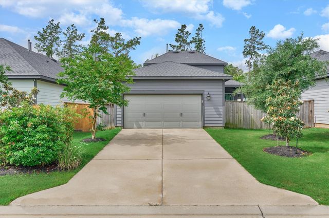 222 Thistle Drive, Montgomery, TX 77316