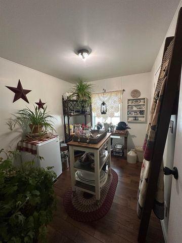 18 Pine Street, Hinsdale, NH 03451