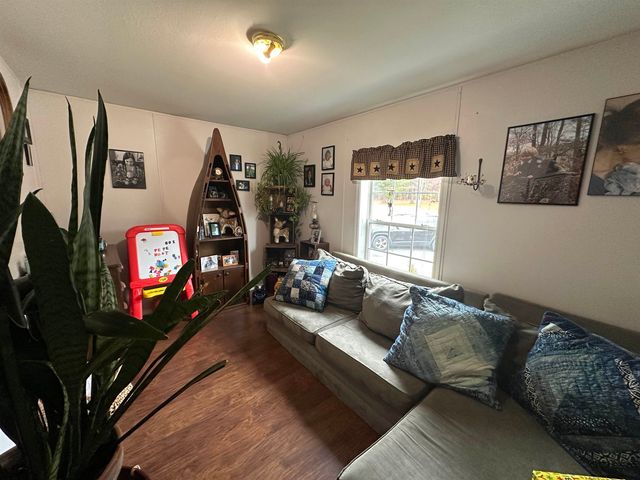 18 Pine Street, Hinsdale, NH 03451