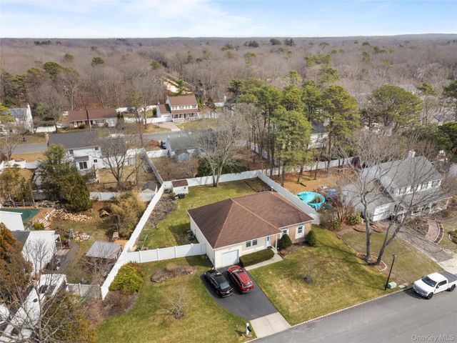 15 Timber Ridge Drive, Coram, NY 11727