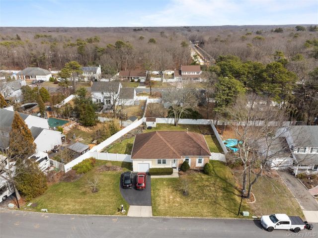 15 Timber Ridge Drive, Coram, NY 11727