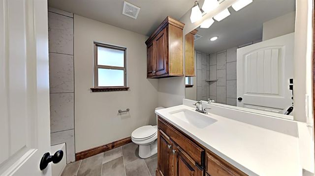 10521 NW 41st Street, Yukon, OK 73099