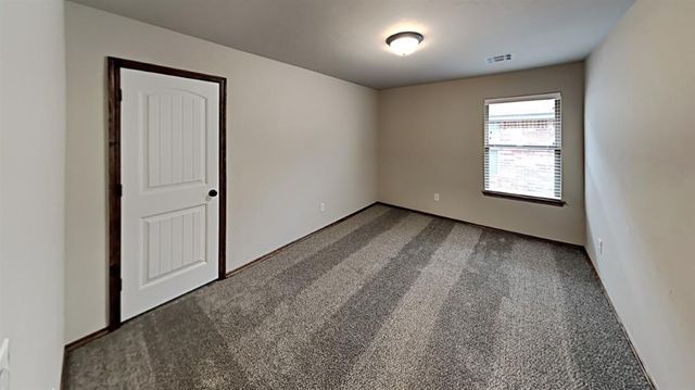 10521 NW 41st Street, Yukon, OK 73099