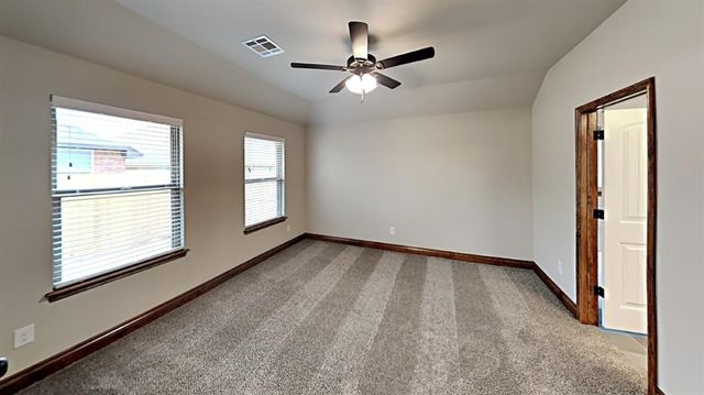 10521 NW 41st Street, Yukon, OK 73099