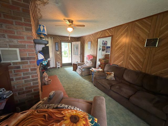 10113 Kentucky 92, Monticello, KY 42633
