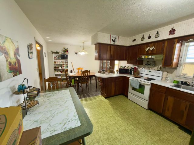 10113 Kentucky 92, Monticello, KY 42633
