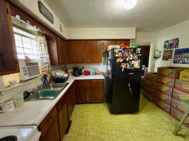 10113 Kentucky 92, Monticello, KY 42633