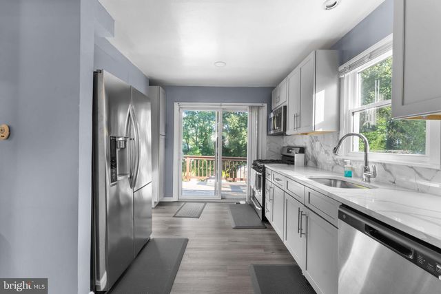 1407 COLCHESTER RD, Woodbridge, VA 22191