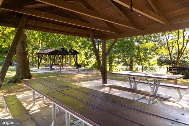 1407 COLCHESTER RD, Woodbridge, VA 22191