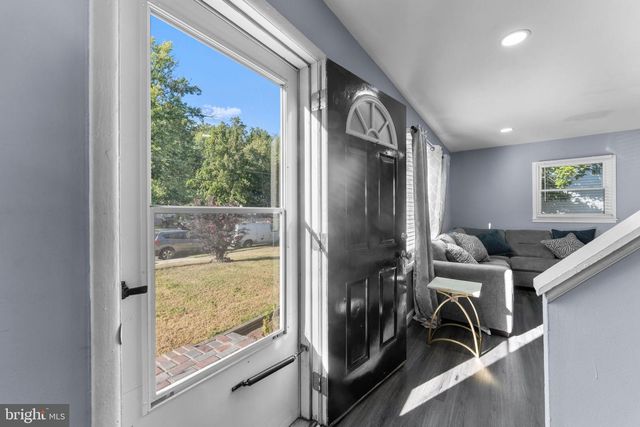 1407 COLCHESTER RD, Woodbridge, VA 22191