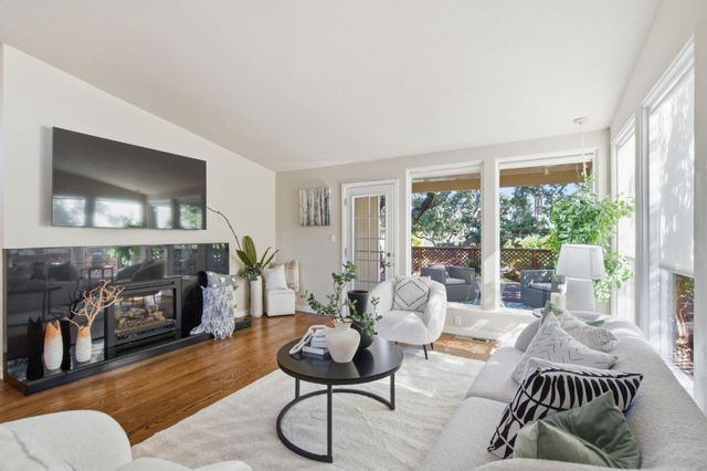 1912 Oak Knoll Drive, Belmont, CA 94002