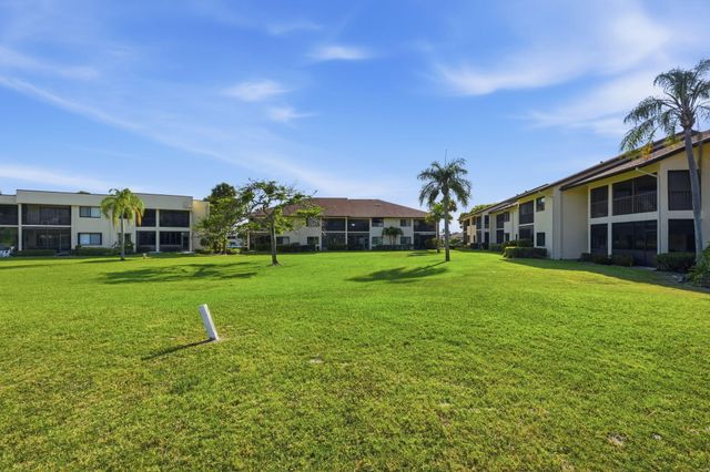 6901 SE Constitution Boulevard 102, Hobe Sound, FL 33455