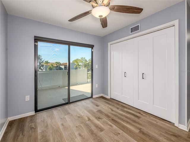 6304 GRAND BAHAMA CIRCLE D, Tampa, FL 33615