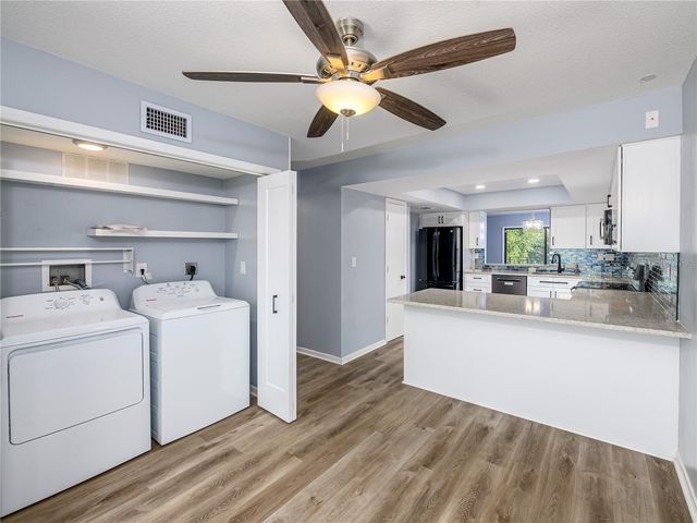 6304 GRAND BAHAMA CIRCLE D, Tampa, FL 33615