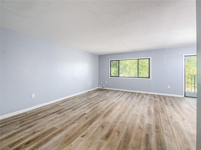 6304 GRAND BAHAMA CIRCLE D, Tampa, FL 33615