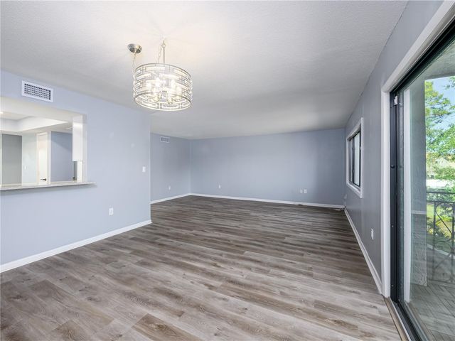 6304 GRAND BAHAMA CIRCLE D, Tampa, FL 33615