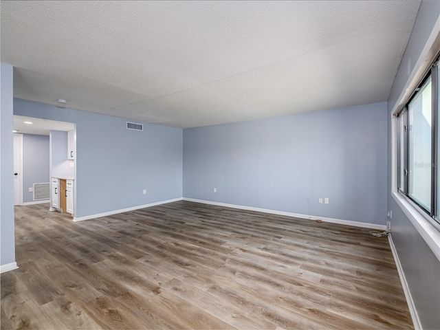 6304 GRAND BAHAMA CIRCLE D, Tampa, FL 33615