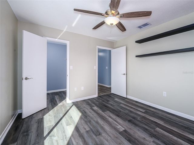 6304 GRAND BAHAMA CIRCLE D, Tampa, FL 33615