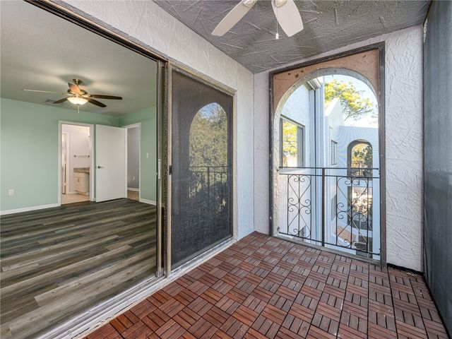 6304 GRAND BAHAMA CIRCLE D, Tampa, FL 33615