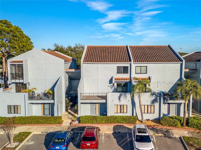 6304 GRAND BAHAMA CIRCLE D, Tampa, FL 33615