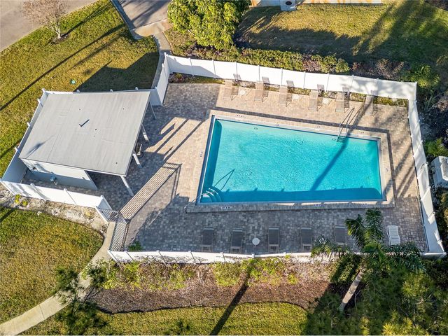 6304 GRAND BAHAMA CIRCLE D, Tampa, FL 33615