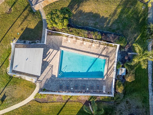 6304 GRAND BAHAMA CIRCLE D, Tampa, FL 33615