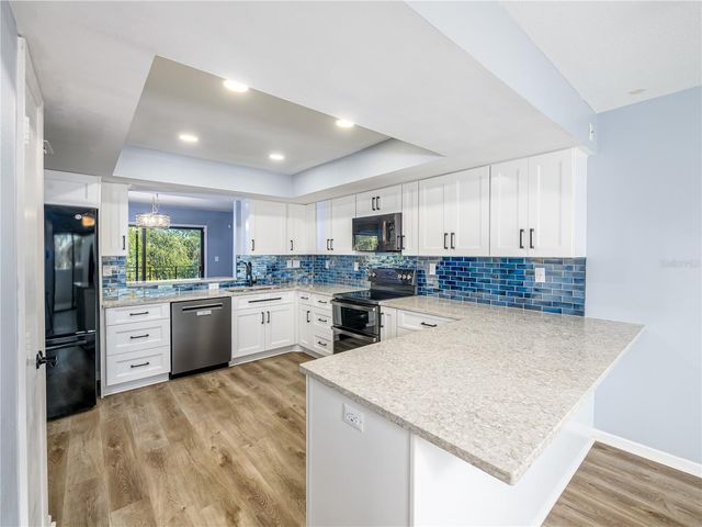 6304 GRAND BAHAMA CIRCLE D, Tampa, FL 33615