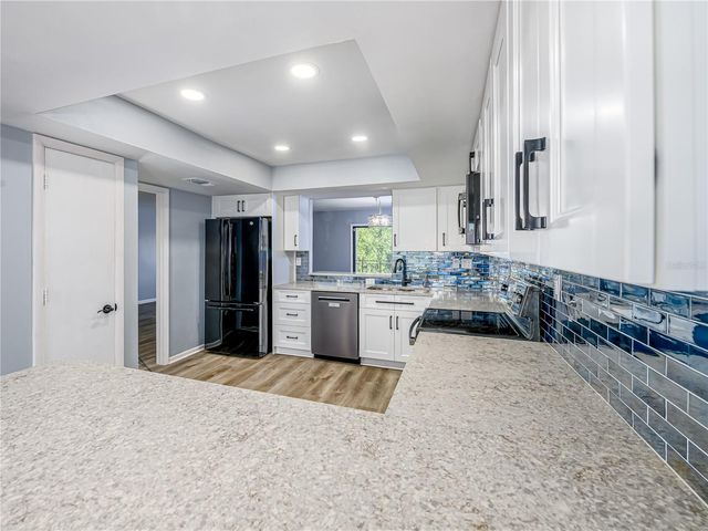 6304 GRAND BAHAMA CIRCLE D, Tampa, FL 33615