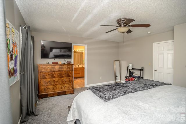 5146 Olde School Drive, Hickory, NC 28602