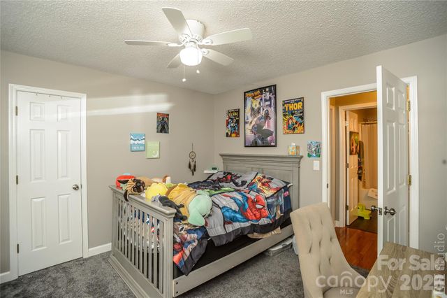 5146 Olde School Drive, Hickory, NC 28602