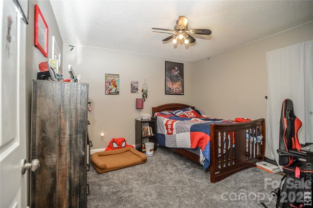 5146 Olde School Drive, Hickory, NC 28602