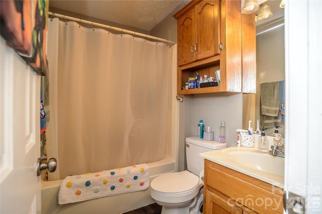 5146 Olde School Drive, Hickory, NC 28602