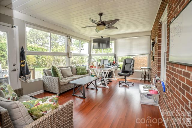 5146 Olde School Drive, Hickory, NC 28602