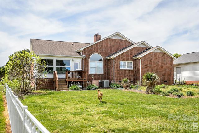 5146 Olde School Drive, Hickory, NC 28602