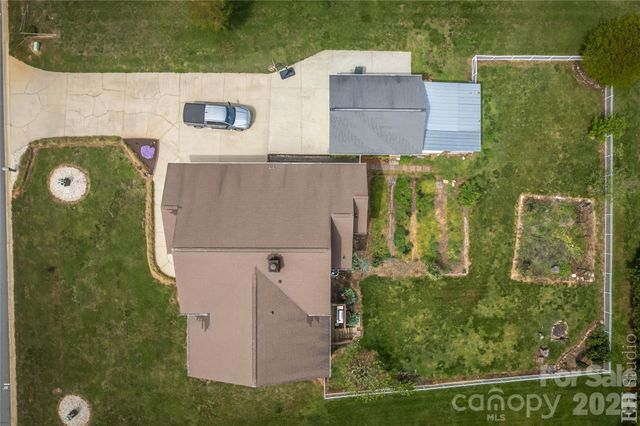 5146 Olde School Drive, Hickory, NC 28602