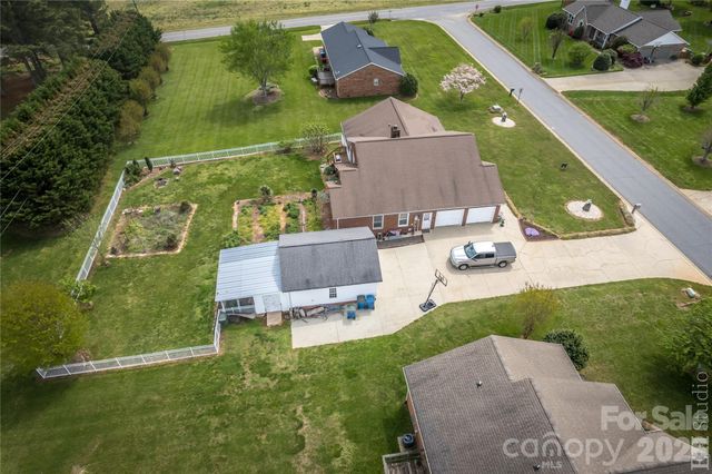 5146 Olde School Drive, Hickory, NC 28602