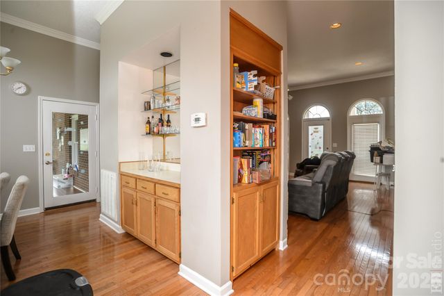 5146 Olde School Drive, Hickory, NC 28602
